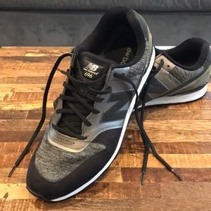 New Balance Sneakers 696